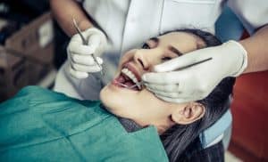 dental implant hurt